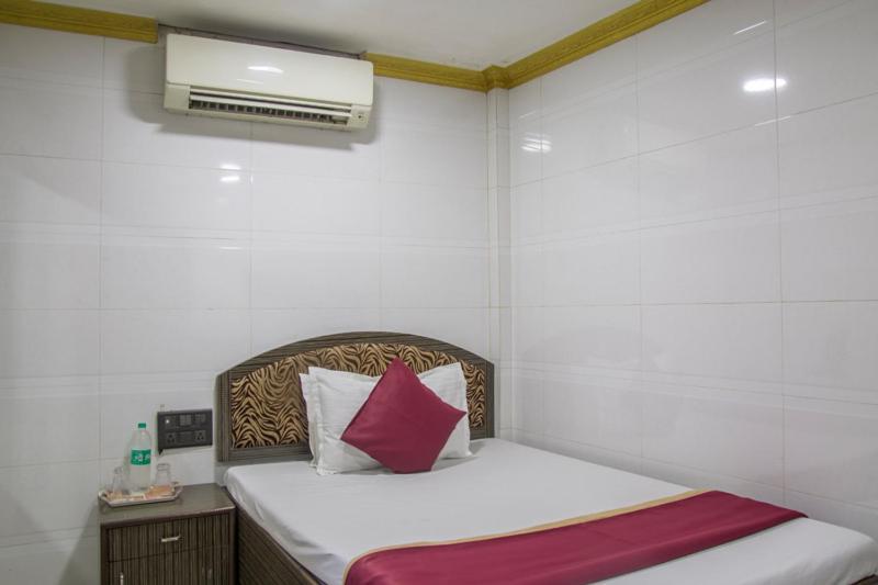 Relax Guest House ムンバイ エクステリア 写真