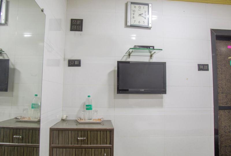 Relax Guest House ムンバイ エクステリア 写真