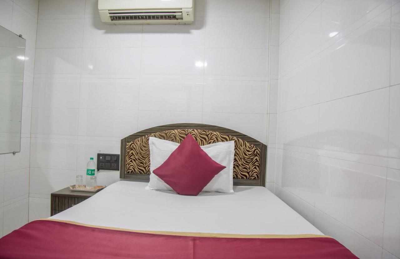 Relax Guest House ムンバイ エクステリア 写真